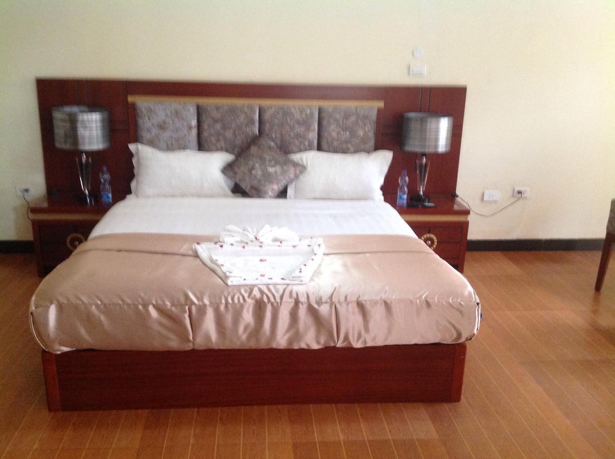 Palm Palace Hotel Bahir Dar Buitenkant foto