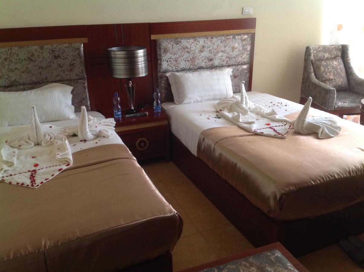 Palm Palace Hotel Bahir Dar Buitenkant foto