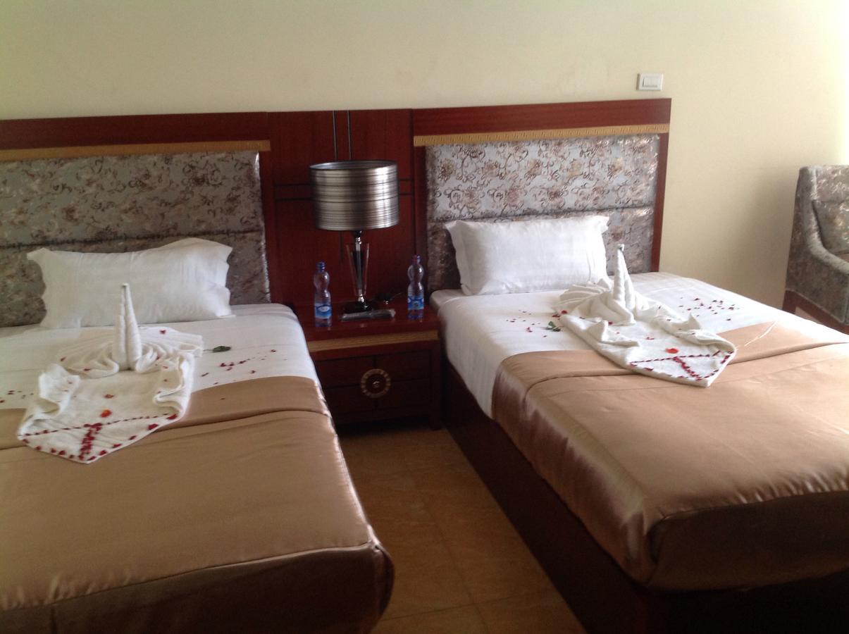 Palm Palace Hotel Bahir Dar Buitenkant foto