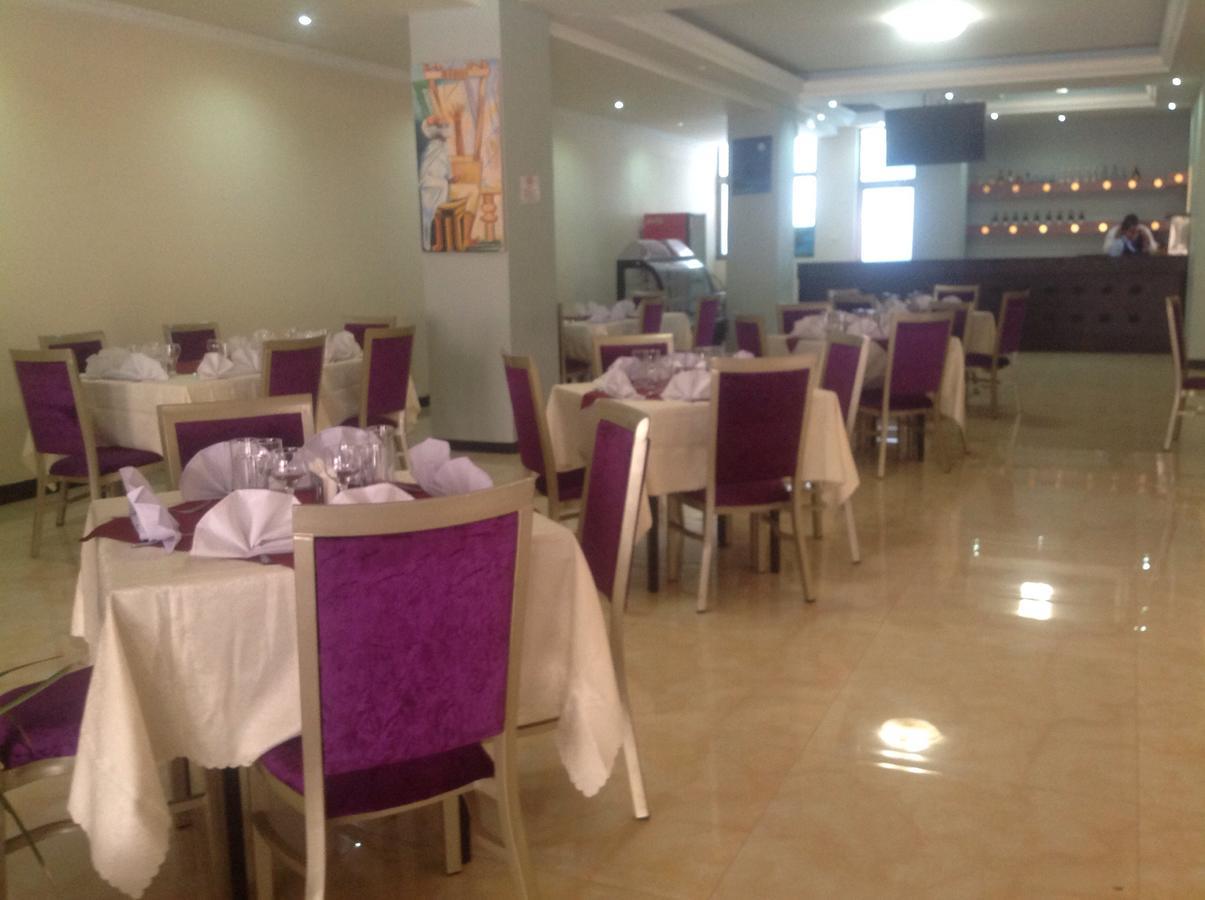 Palm Palace Hotel Bahir Dar Buitenkant foto