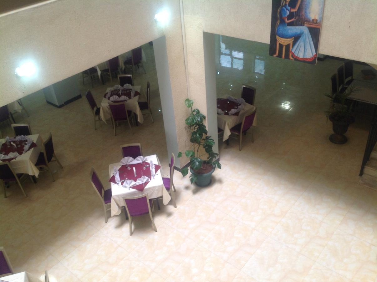 Palm Palace Hotel Bahir Dar Buitenkant foto