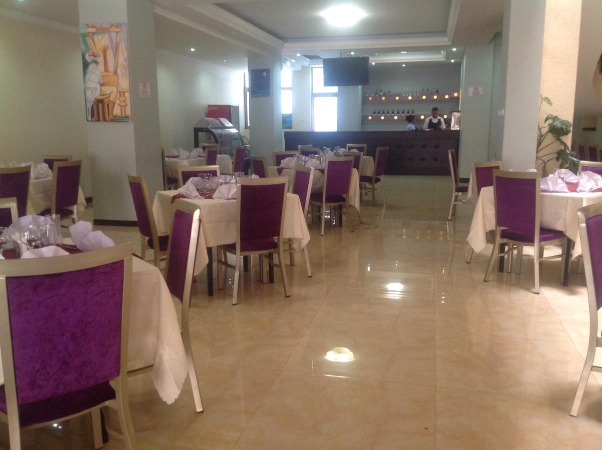 Palm Palace Hotel Bahir Dar Buitenkant foto